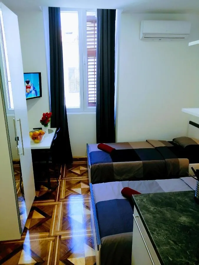 Zpula Center Studio Apartments
