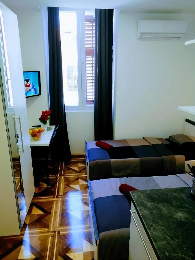 Pula Center Studio Apartments