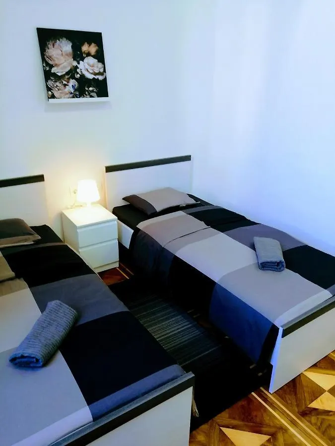 Zpula Center Studio Apartments