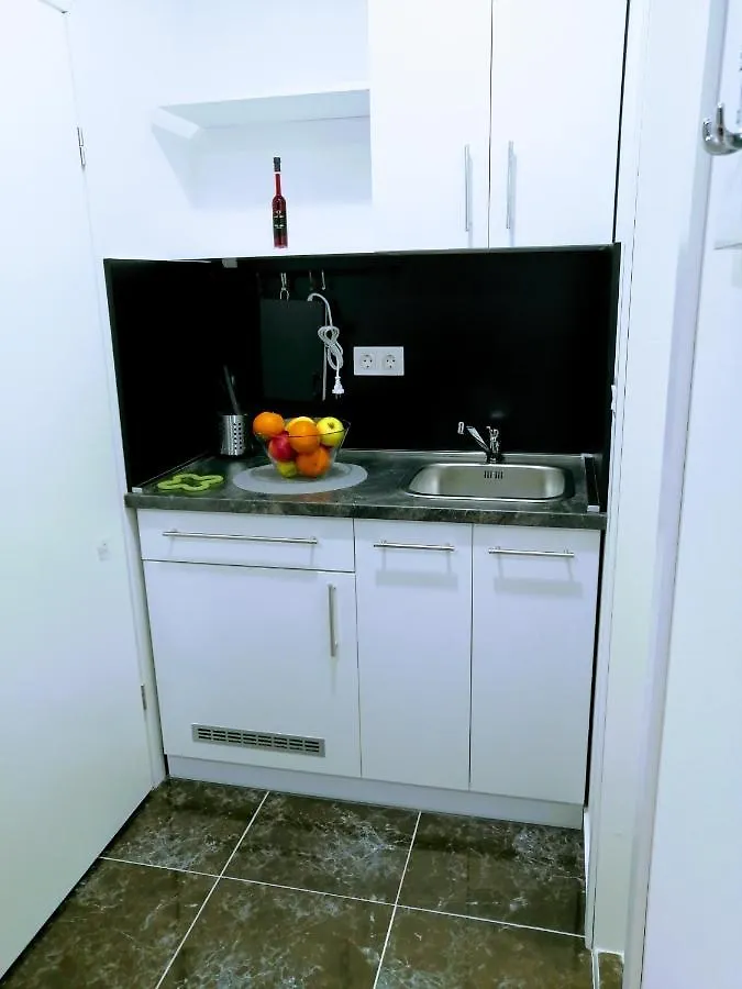 Zpula Center Studio Apartments Pula