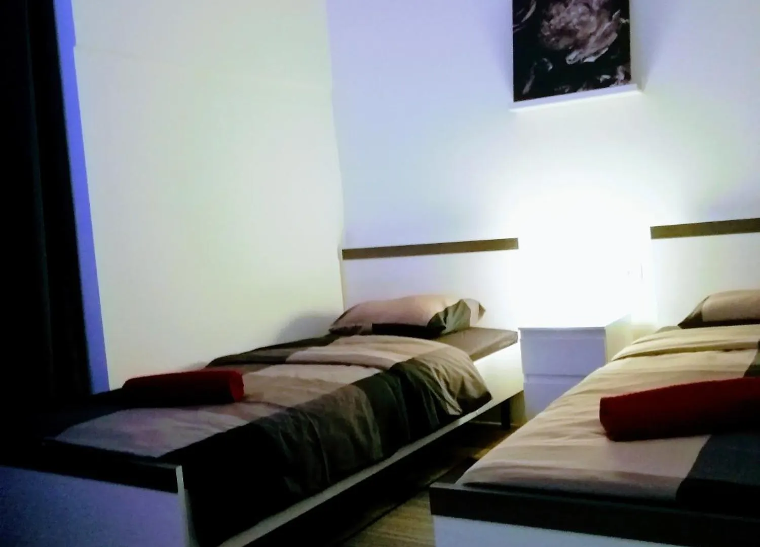 Zpula Center Studio Apartments 0*, Pula Croatia