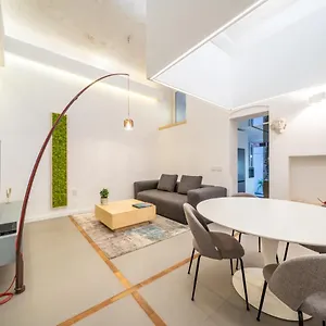 https://casa-smiriglio-33.sicilyhotelsitaly.net