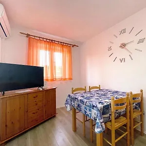 apartments-capic-z.primorje-gorskikotar.com/